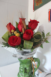 Ramo de seis rosas rojas naturales- Sant Jordi 2023
