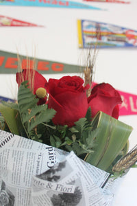 Ram de sis roses vermelles